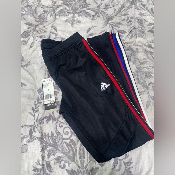 Small Adidas Pants brand new - Picture 1 of 6